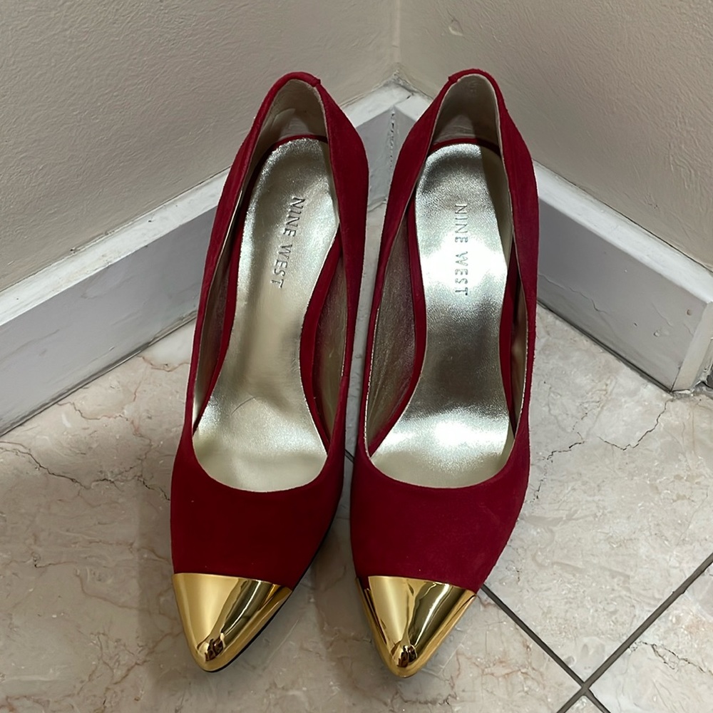 NINE WEST Red Pumps